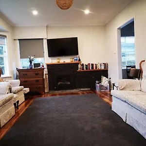 Cheerful 4 Bedroom Rotorua
